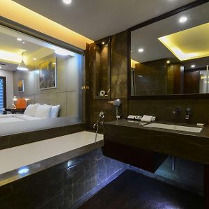 Queen Suite Non-Smoking on F&B on Spa along Complimentary Airport pickup